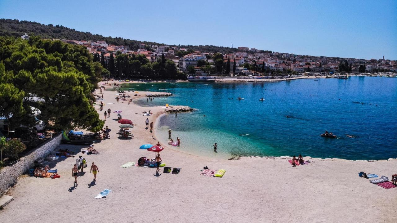 Kamp Rozac Hotel Trogir Exterior foto